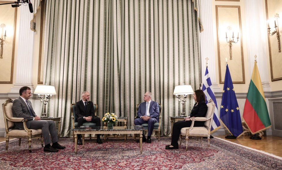 Ambasadorius Andrius Kalindra įteikė skiriamuosius raštus Graikijos Prezidentui
