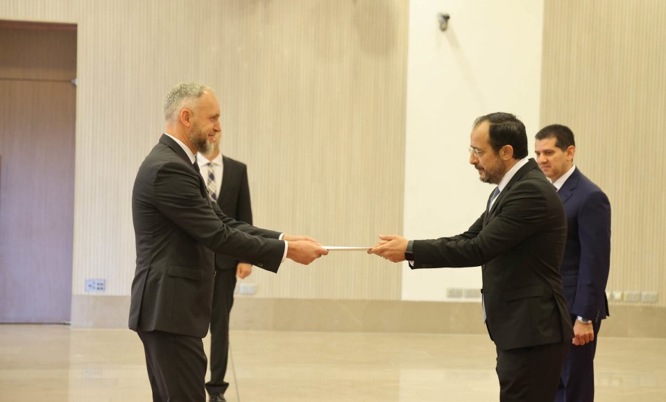 Ambassador A. Kalindra Presents His Letters of Credence to the President of Cyprus